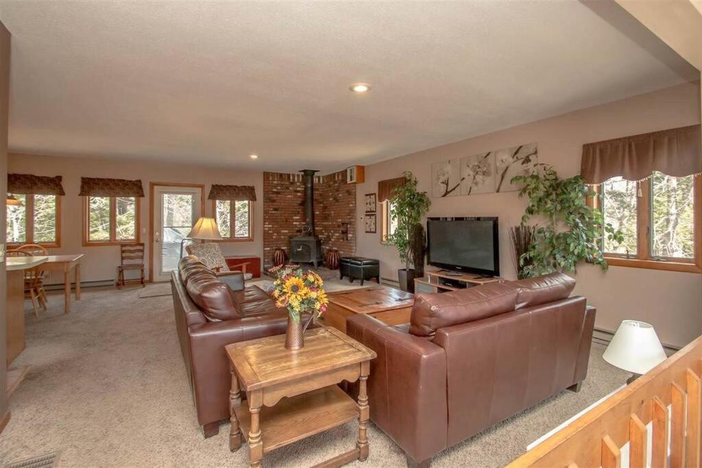 דירות בארטלט Relaxing Riverside Retreat - Storyland, Attitash, North Conway מראה חיצוני תמונה