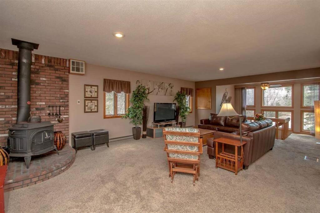 דירות בארטלט Relaxing Riverside Retreat - Storyland, Attitash, North Conway מראה חיצוני תמונה