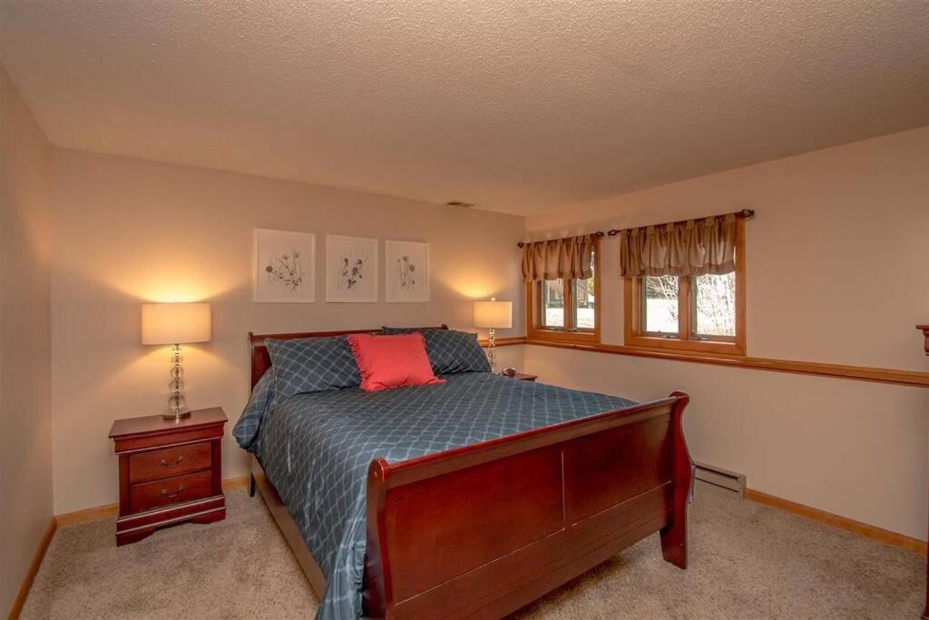 דירות בארטלט Relaxing Riverside Retreat - Storyland, Attitash, North Conway מראה חיצוני תמונה