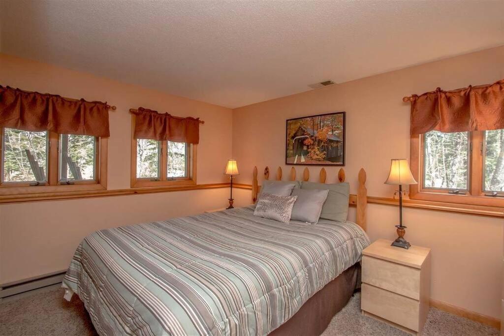 דירות בארטלט Relaxing Riverside Retreat - Storyland, Attitash, North Conway מראה חיצוני תמונה